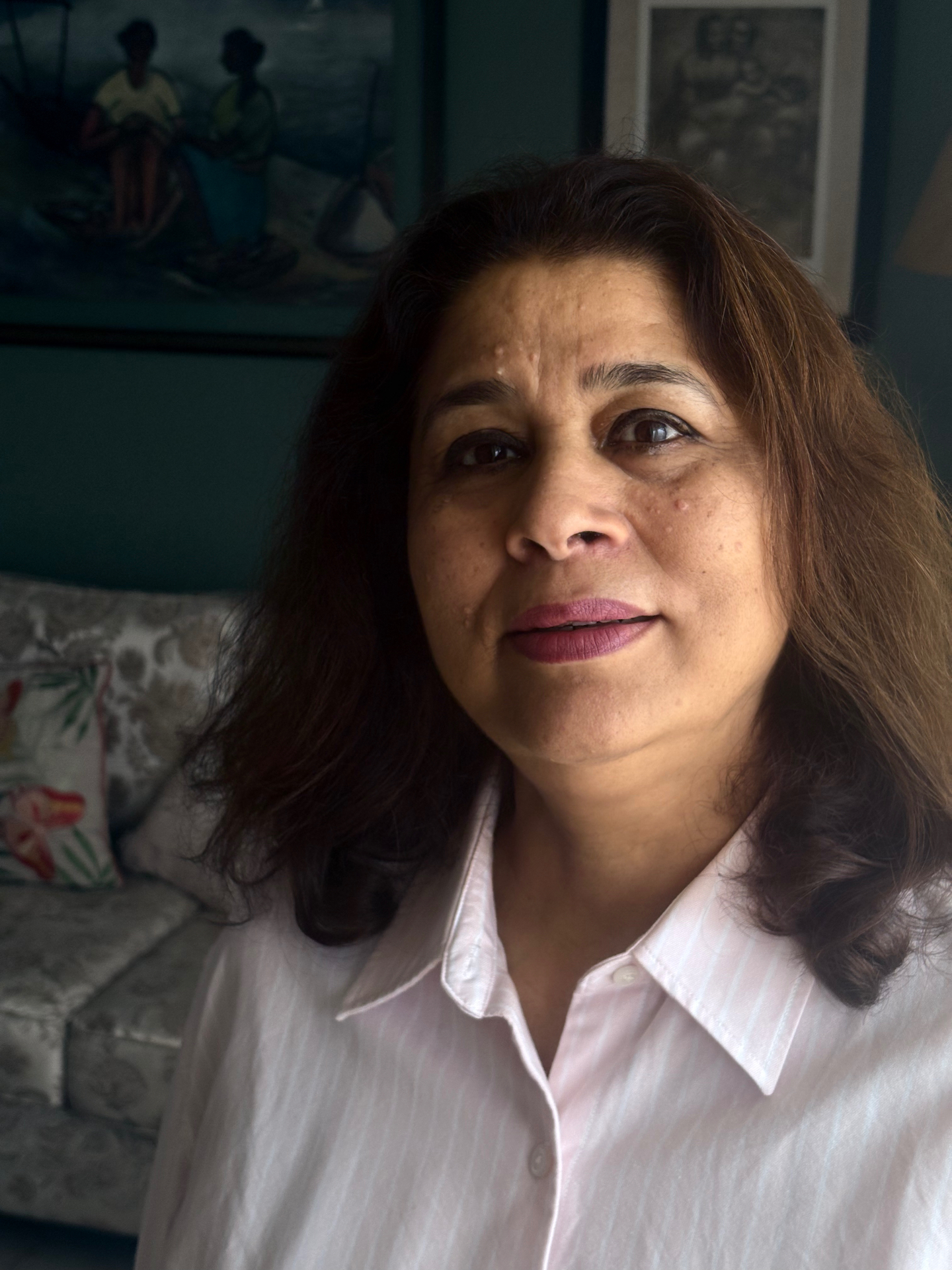 Portrait of Sangeeta Robinson, founder of Rainbow of Life